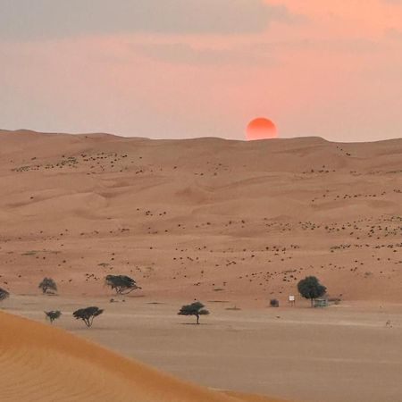 Отель Alsarmadi Desert Camp Shahiq Экстерьер фото