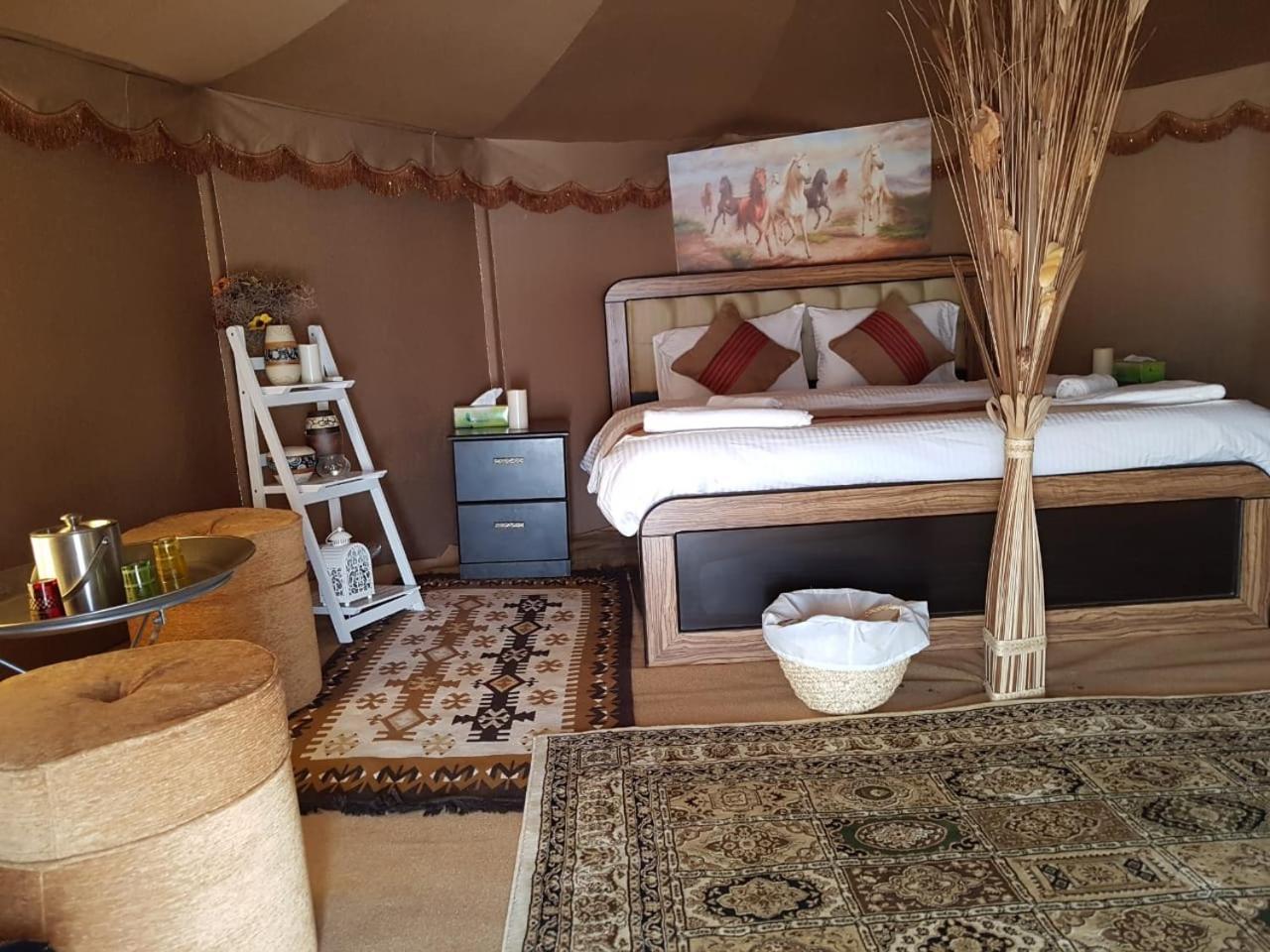 Отель Alsarmadi Desert Camp Shahiq Экстерьер фото